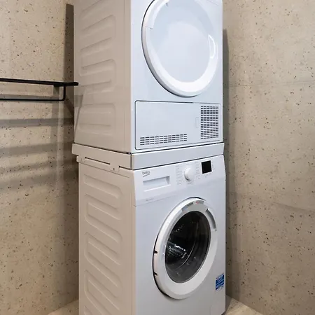 Modern 1br Maisonette With Back Yard - Close To Manoel Island Saint Julians & Tigne Shopping Mall Gzira