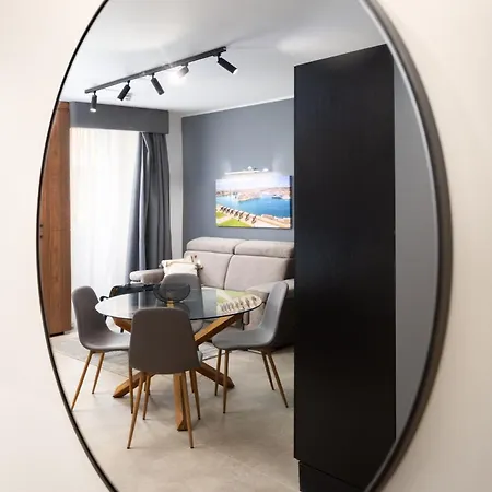 Holiday home Modern 1br Maisonette With Back Yard - Close To Manoel Island Saint Julians & Tigne Shopping Mall Gzira
