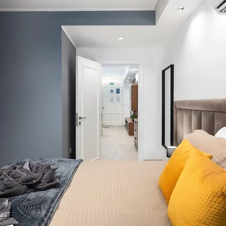 Feriehus Modern 1br Maisonette With Back Yard - Close To Manoel Island Saint Julians & Tigne Shopping Mall Gzira