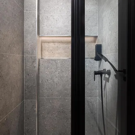 Modern 1br Maisonette With Back Yard - Close To Manoel Island Saint Julians & Tigne Shopping Mall Gzira