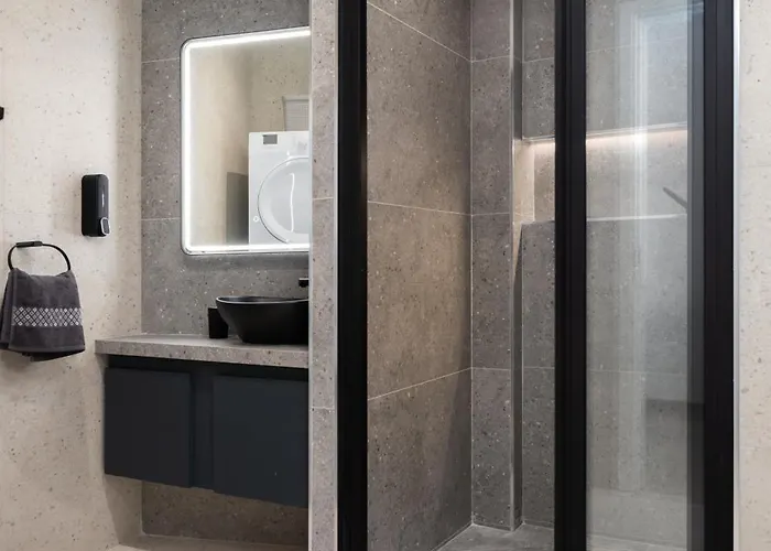 Modern 1br Maisonette With Back Yard - Close To Manoel Island Saint Julians & Tigne Shopping Mall Gzira